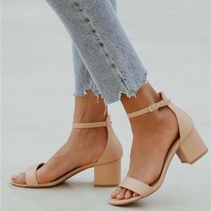 Lulus Harper Almond Ankle Strapped Open Toe Heels Women's Size 7. Preowned.